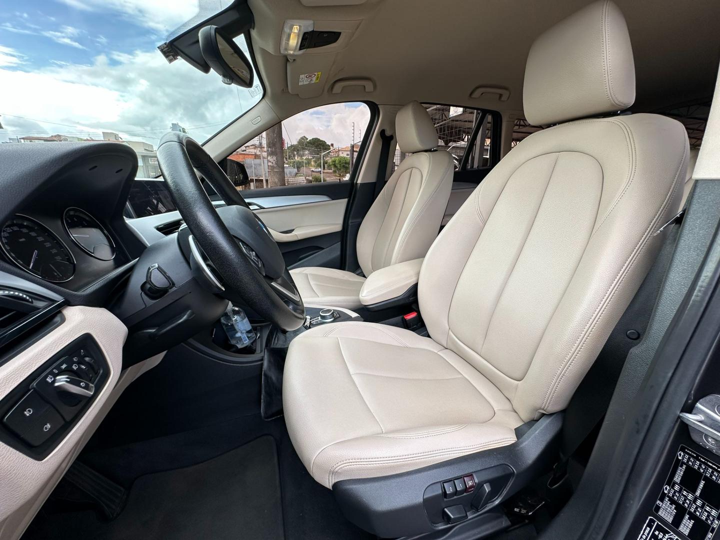 BMW X1 sDrive20i 2.0T 16v 2021 - miniatura 9
