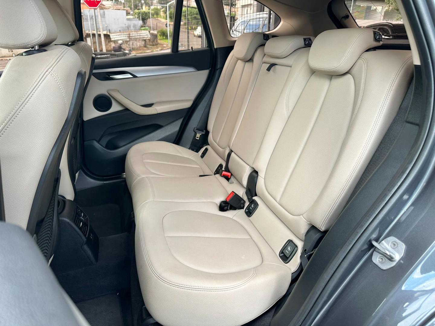 BMW X1 sDrive20i 2.0T 16v 2021 - miniatura 10