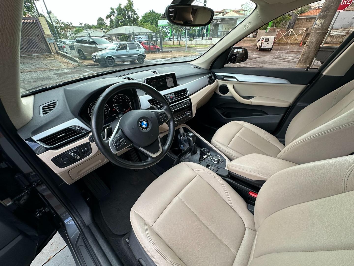 BMW X1 sDrive20i 2.0T 16v 2021 - miniatura 8