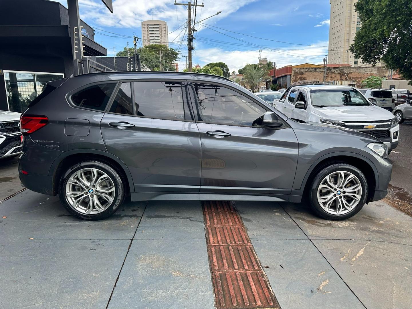 BMW X1 sDrive20i 2.0T 16v 2021 - miniatura 5