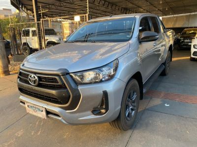 TOYOTA Hilux SR D4-D 2.8TDi 16v 4X4 C.D. 2024 - miniatura 2