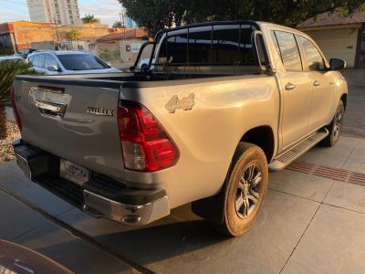 TOYOTA Hilux SR D4-D 2.8TDi 16v 4X4 C.D. 2024 - miniatura 3