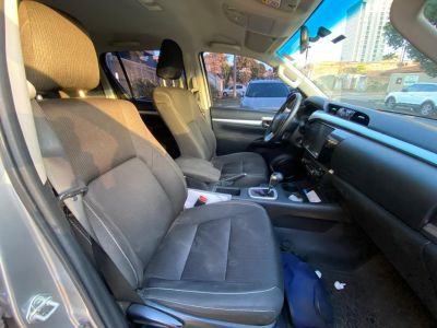 TOYOTA Hilux SR D4-D 2.8TDi 16v 4X4 C.D. 2024 - miniatura 7