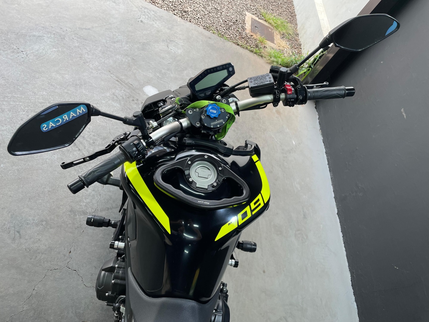 YAMAHA MT -09 850 2024 - miniatura 7