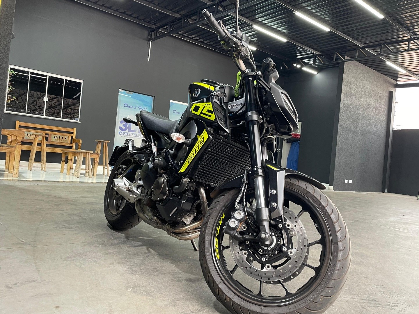 YAMAHA MT -09 850 2024 - miniatura 3