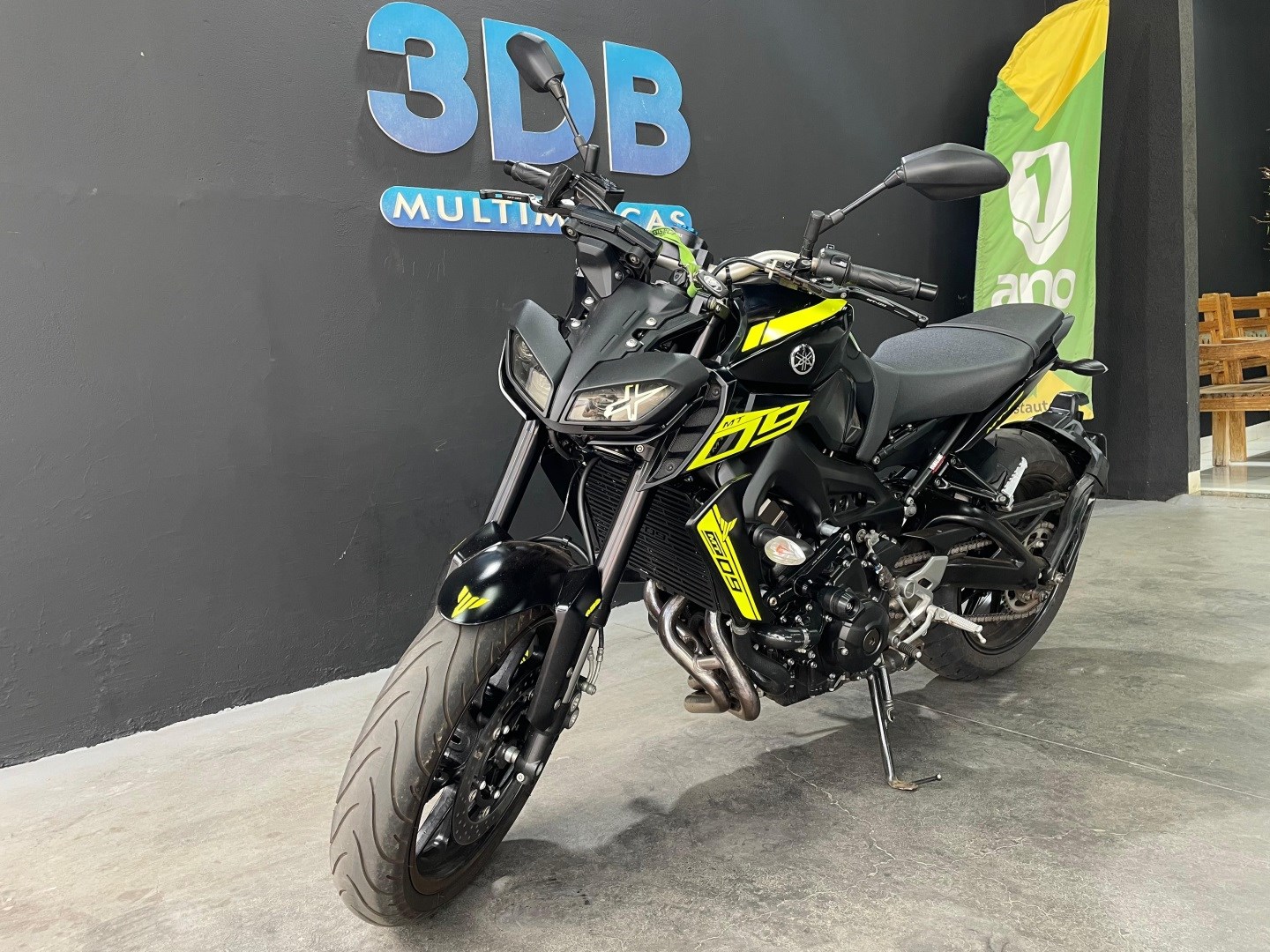 YAMAHA MT -09 850 2024