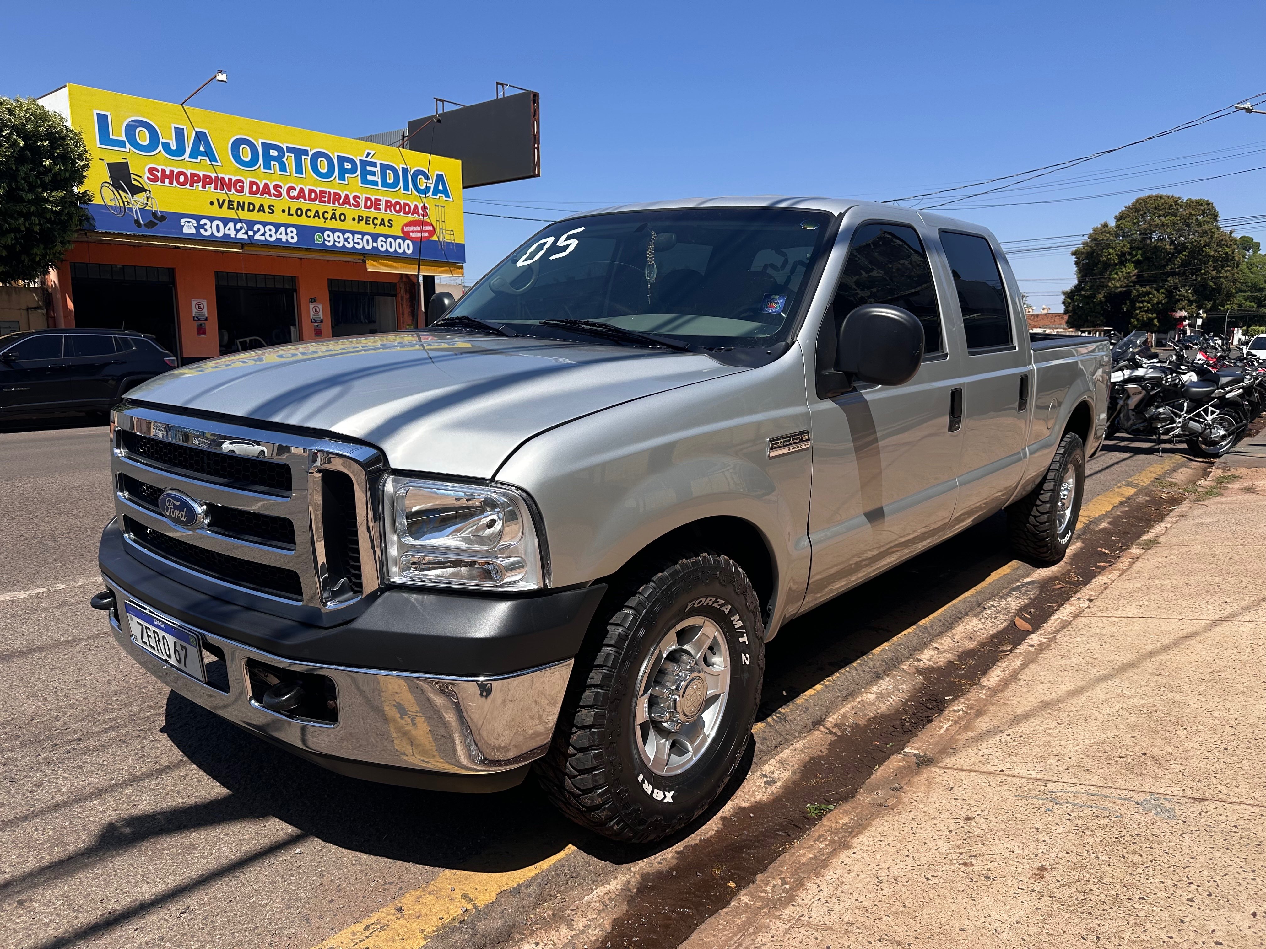 FORD F250 XLT 4.2TD 18v C.D. 2005 - miniatura 9