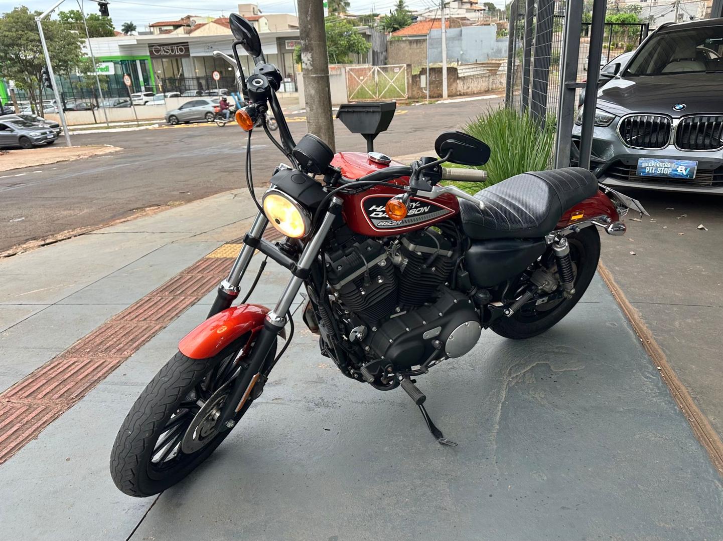 HARLEY-DAVIDSON Sportster XL 883 R 2011 - miniatura 3