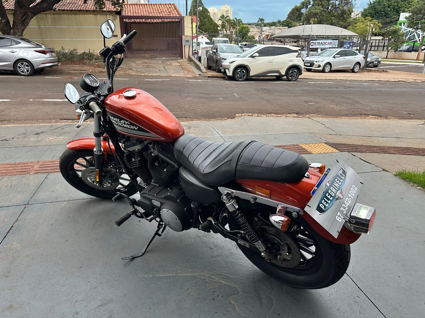 HARLEY-DAVIDSON Sportster XL 883 R 2011 - miniatura 5