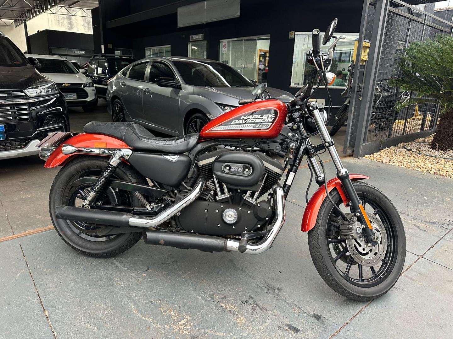HARLEY-DAVIDSON Sportster XL 883 R 2011