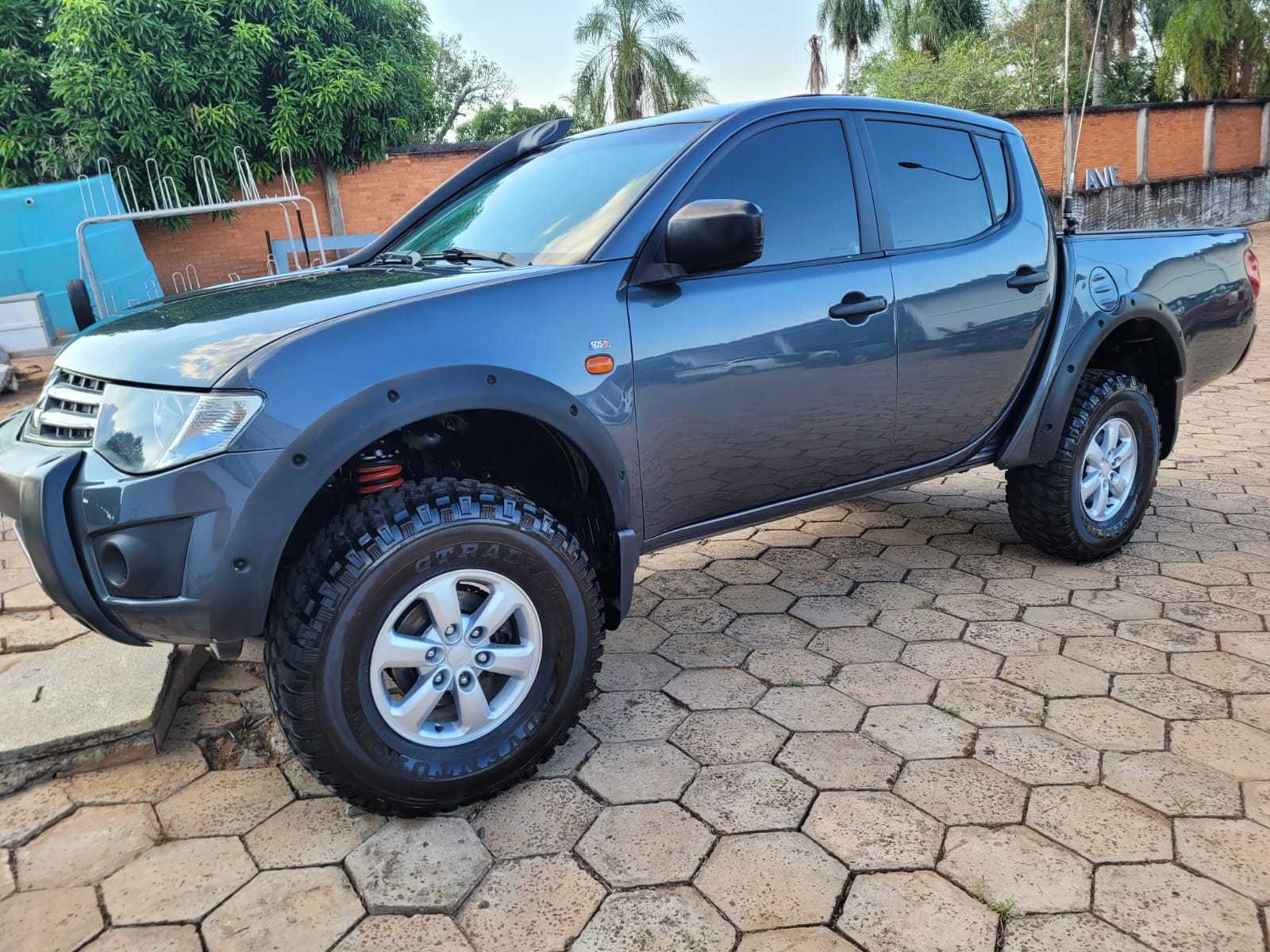 MITSUBISHI L200 Triton GLS 3.2TDi 16v 4X4 C.D. 2016 - miniatura 2