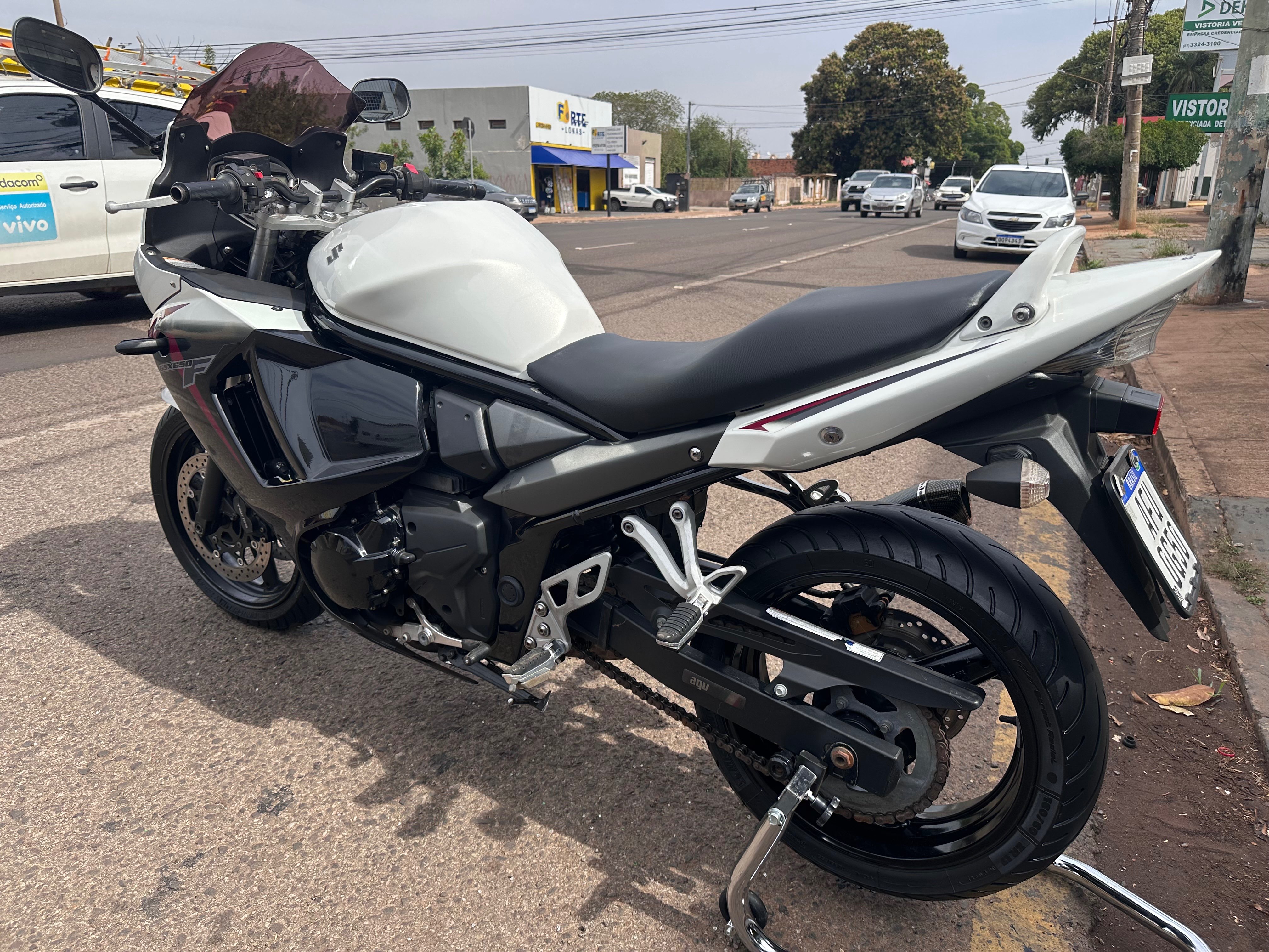 SUZUKI GSX 650 F 2012 - miniatura 8