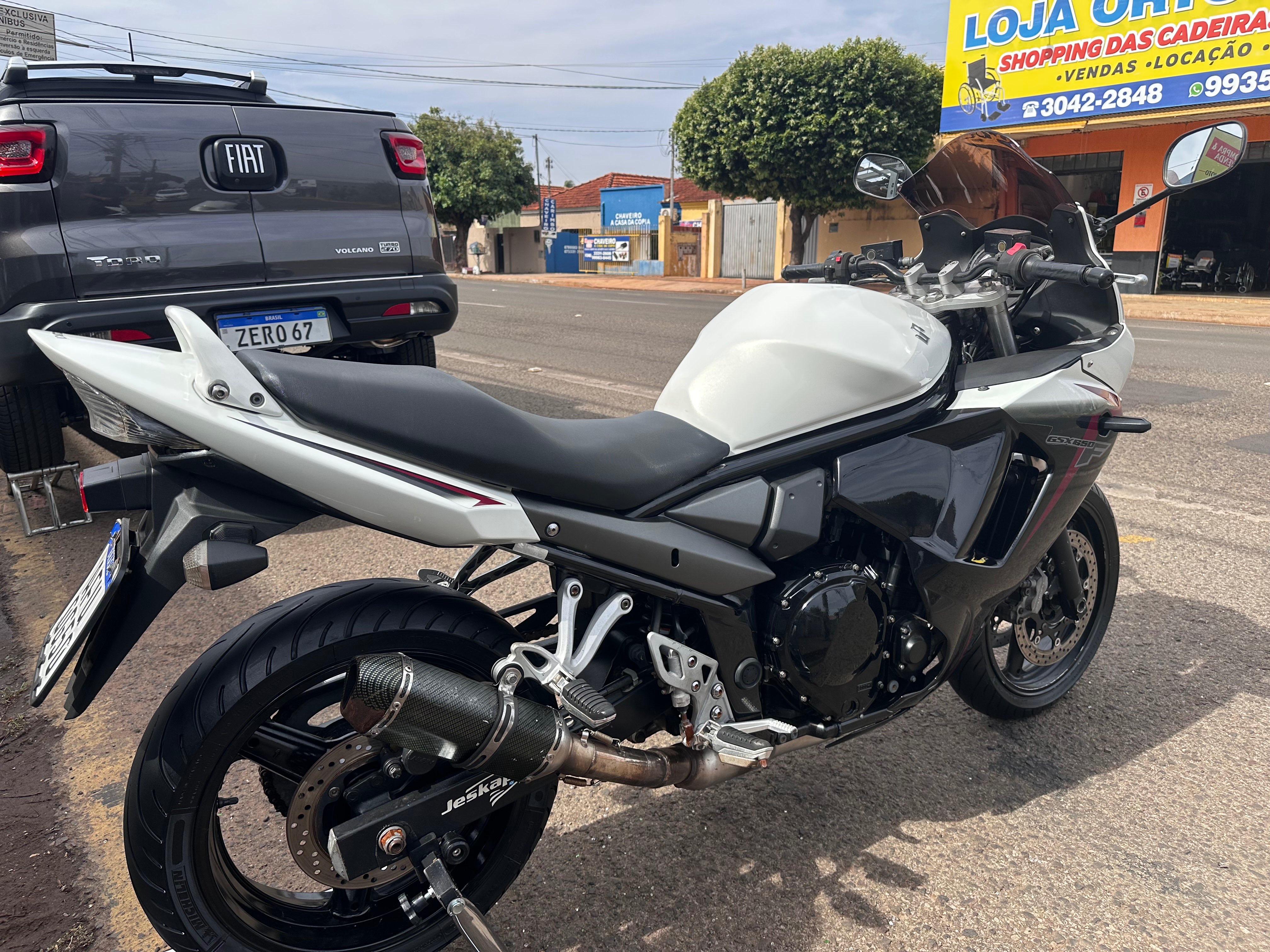 SUZUKI GSX 650 F 2012 - miniatura 6
