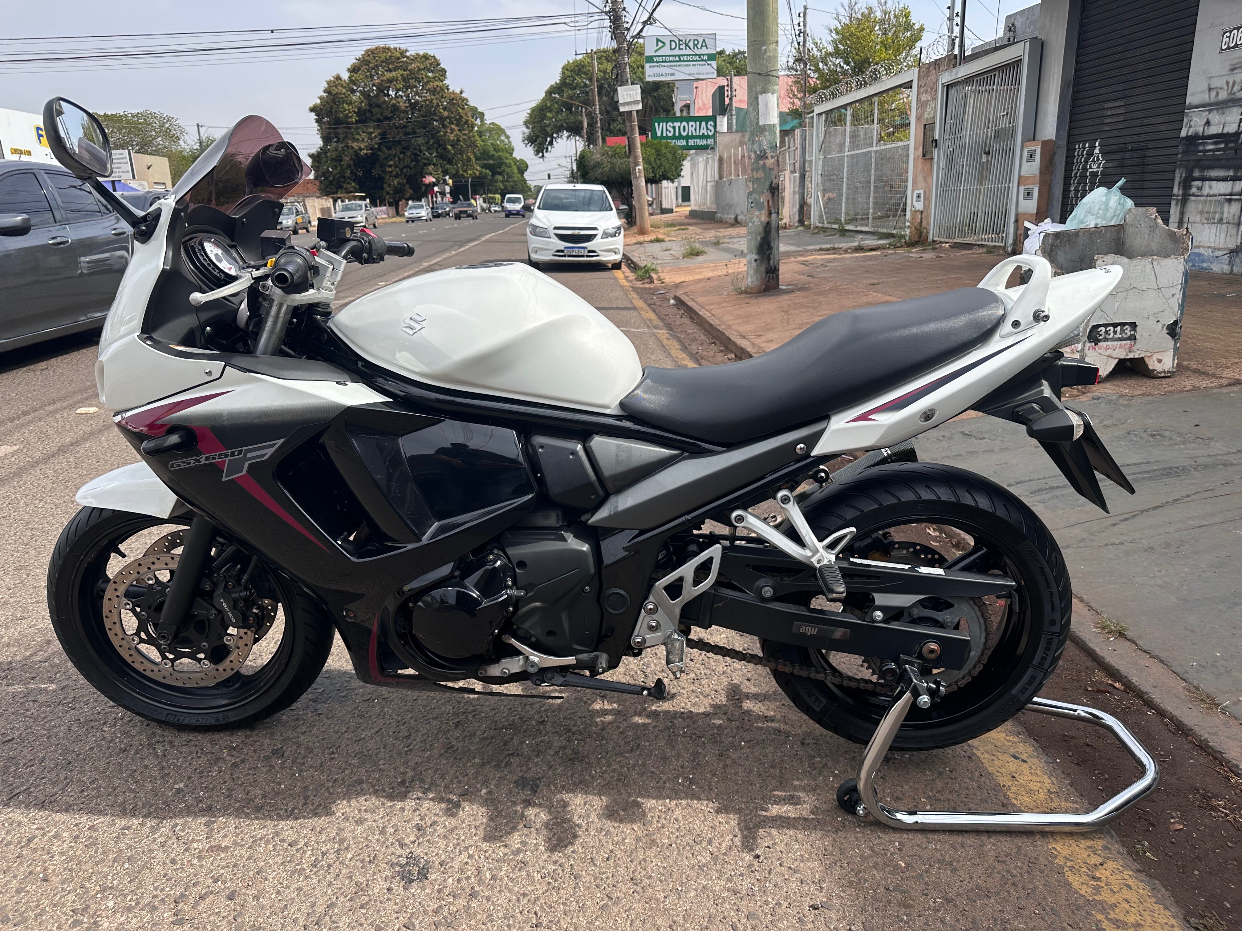 SUZUKI GSX 650 F 2012 - miniatura 10
