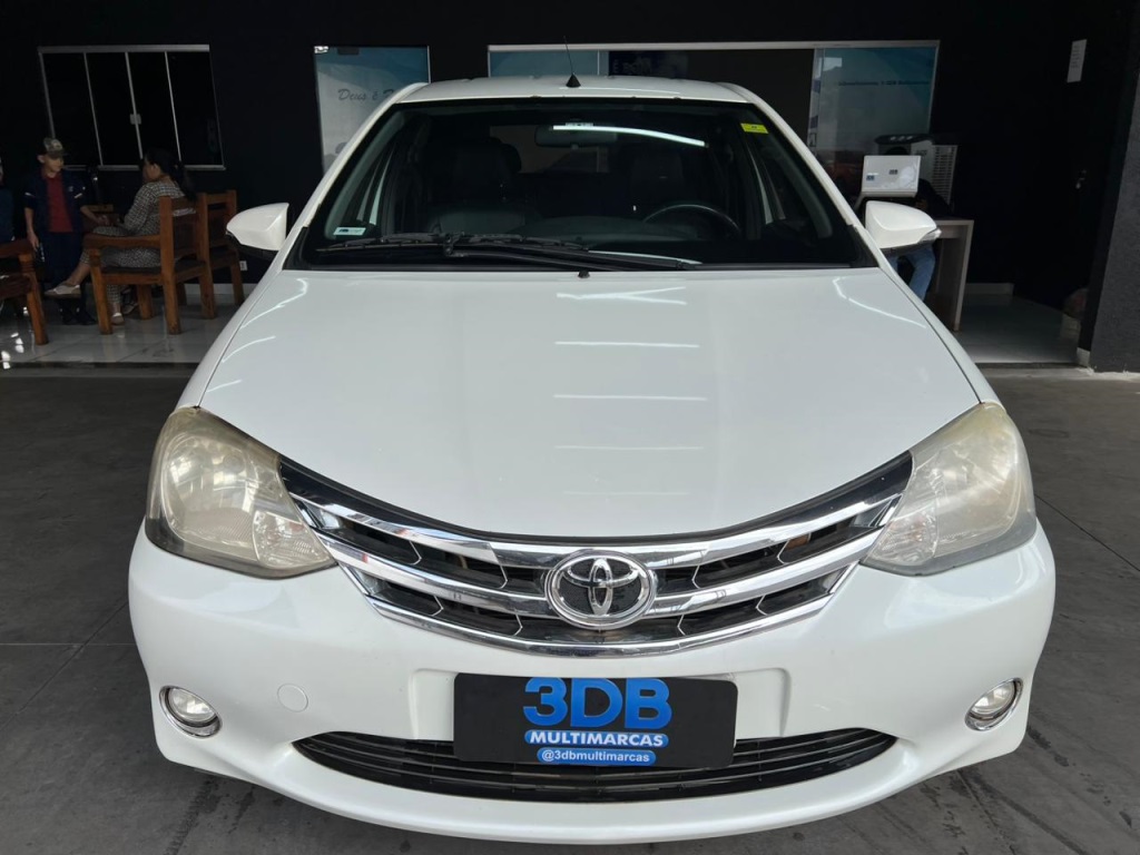 TOYOTA Etios Hatch Platinum 1.5 16v 2016 - miniatura 2