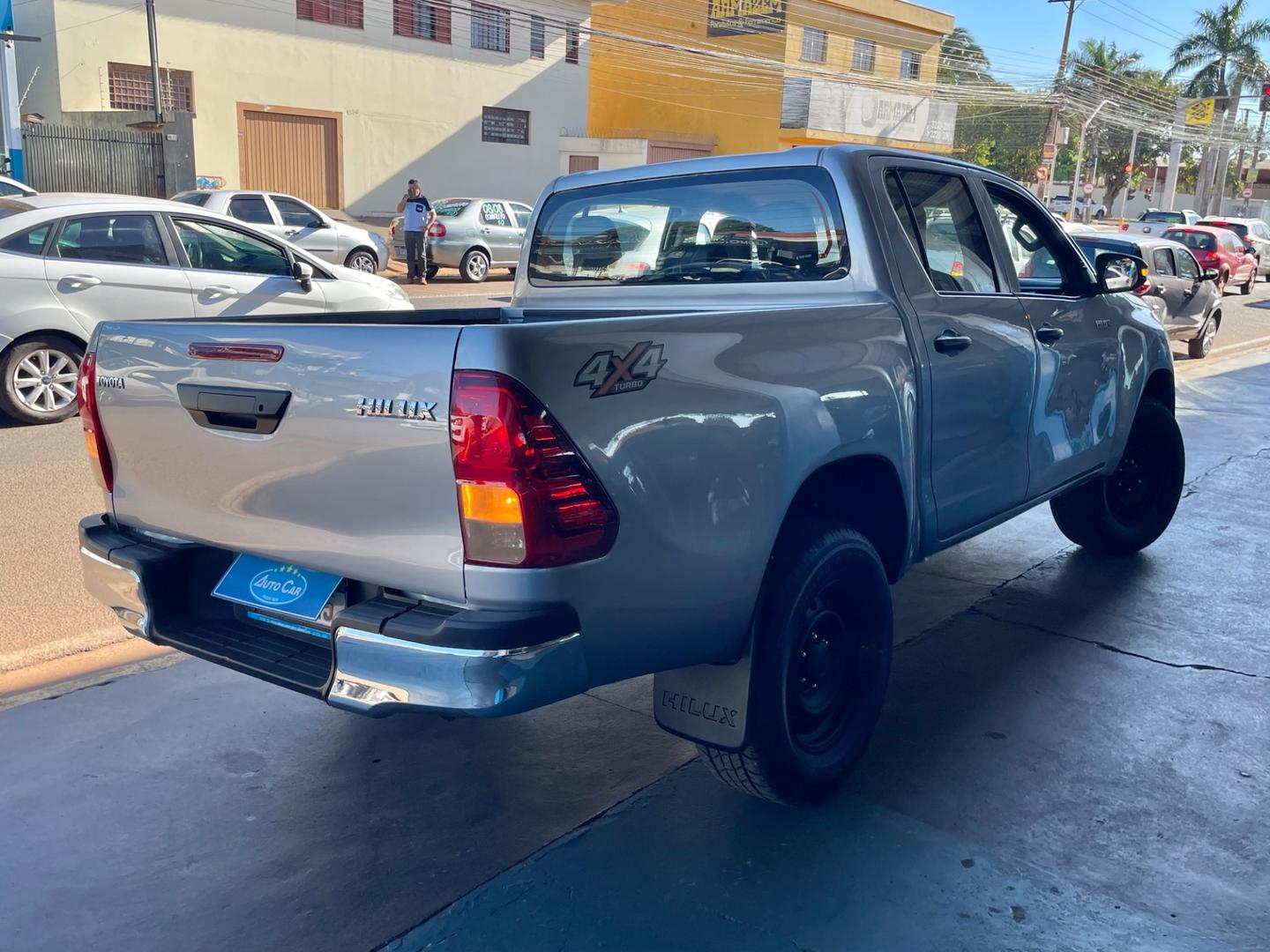 TOYOTA Hilux 2.8D 4X4 C.D. 2019 - miniatura 4