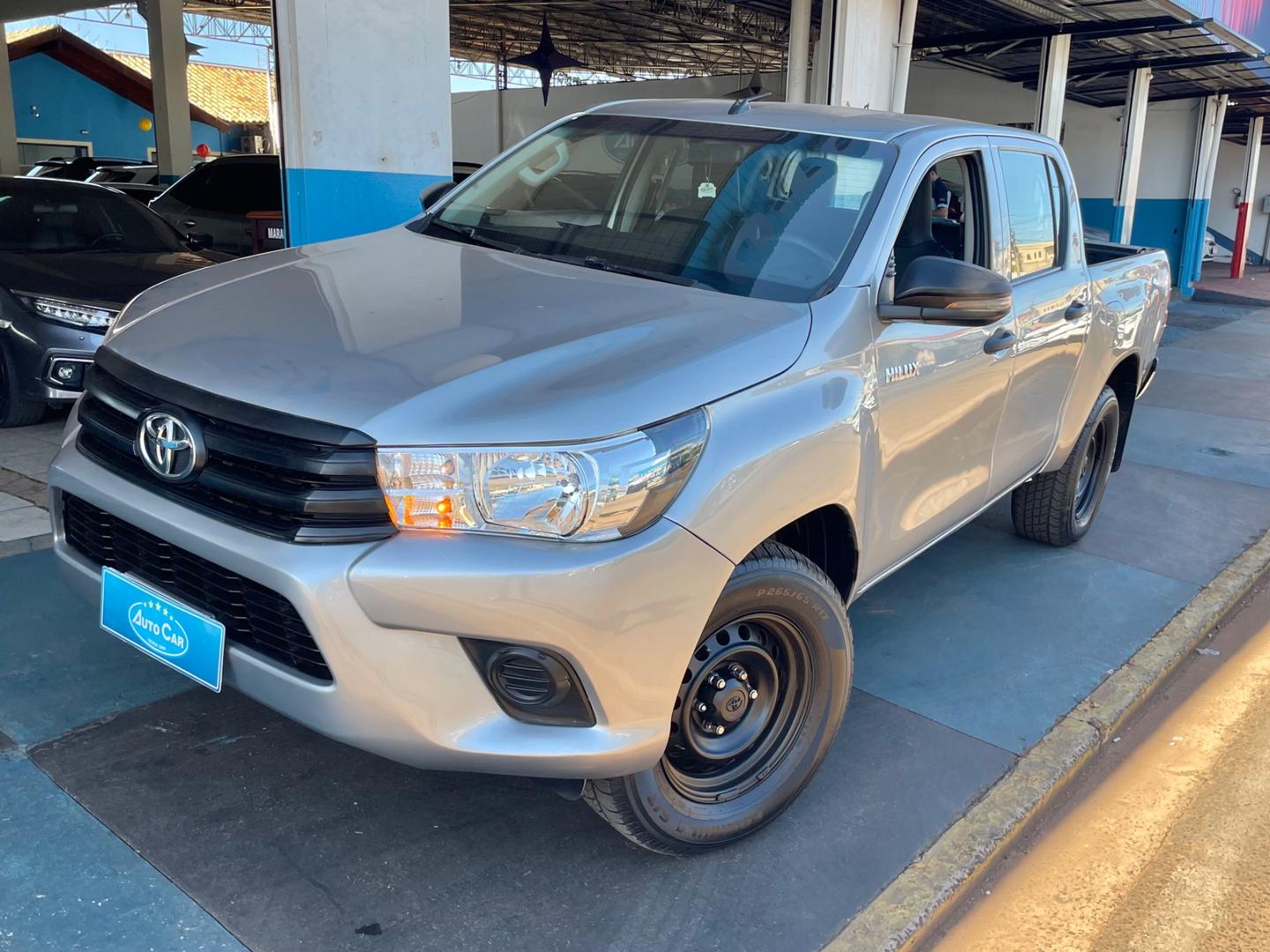Vista principal de TOYOTA Hilux 2.8D 4X4 C.D. 2019