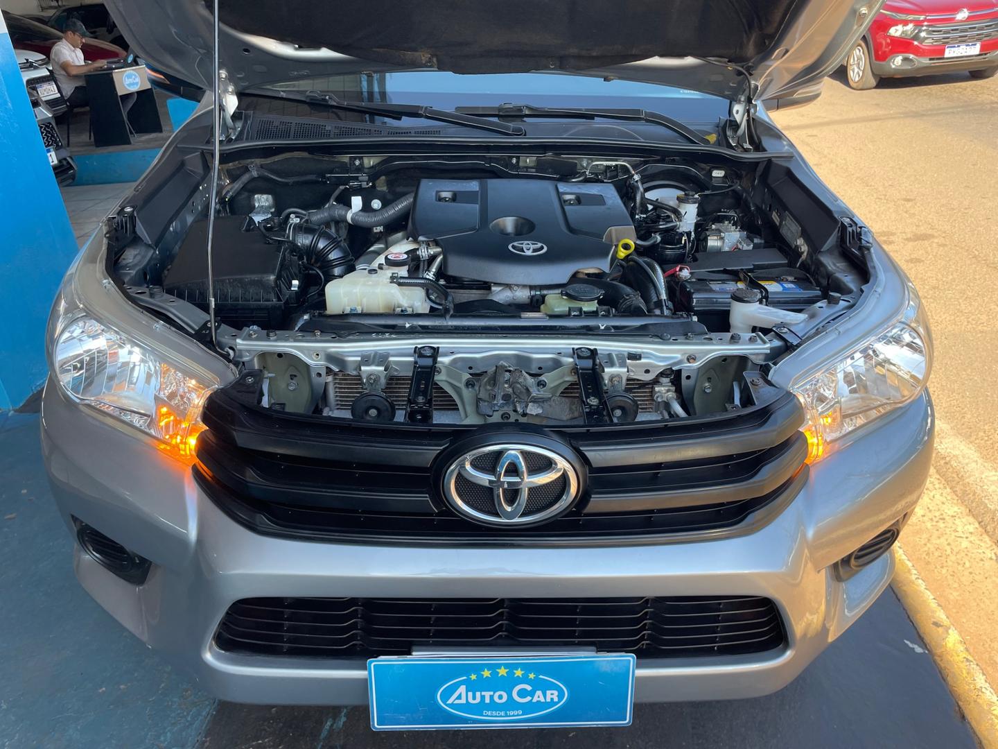 TOYOTA Hilux 2.8D 4X4 C.D. 2019 - miniatura 5