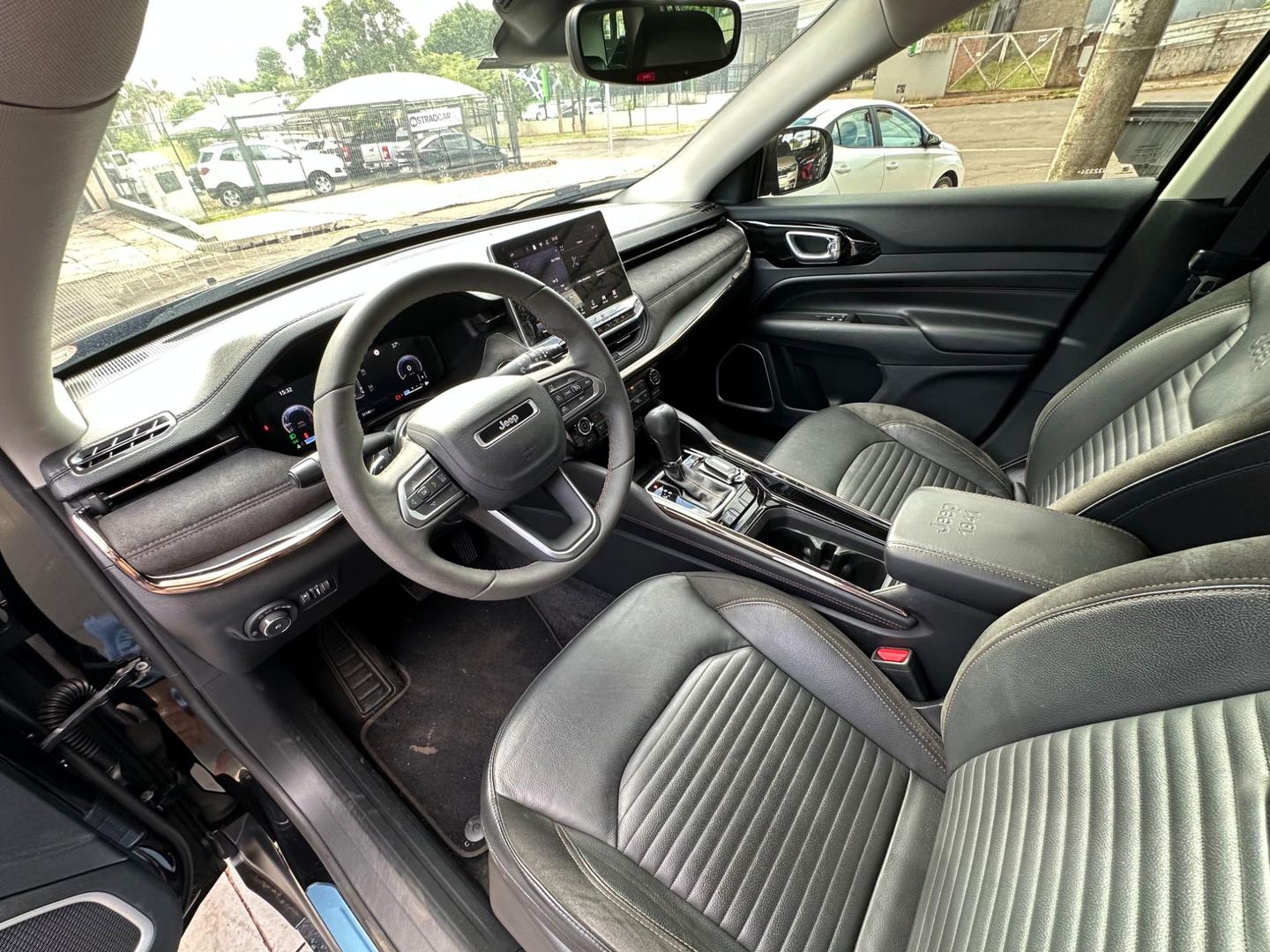 JEEP Commander Limited 1.3 16v T270 2023 - miniatura 8