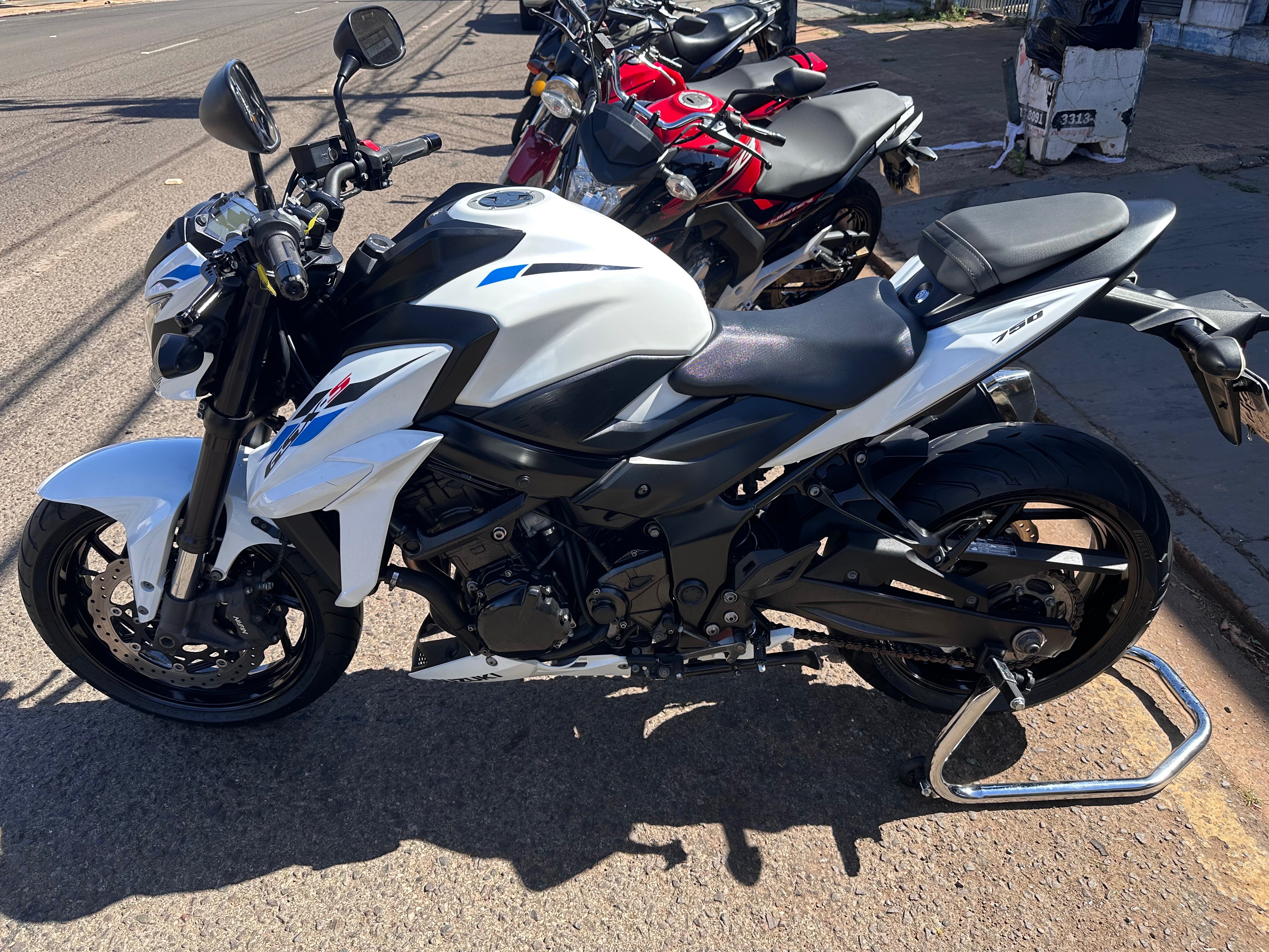 SUZUKI GSX-S 750 2020 - miniatura 7
