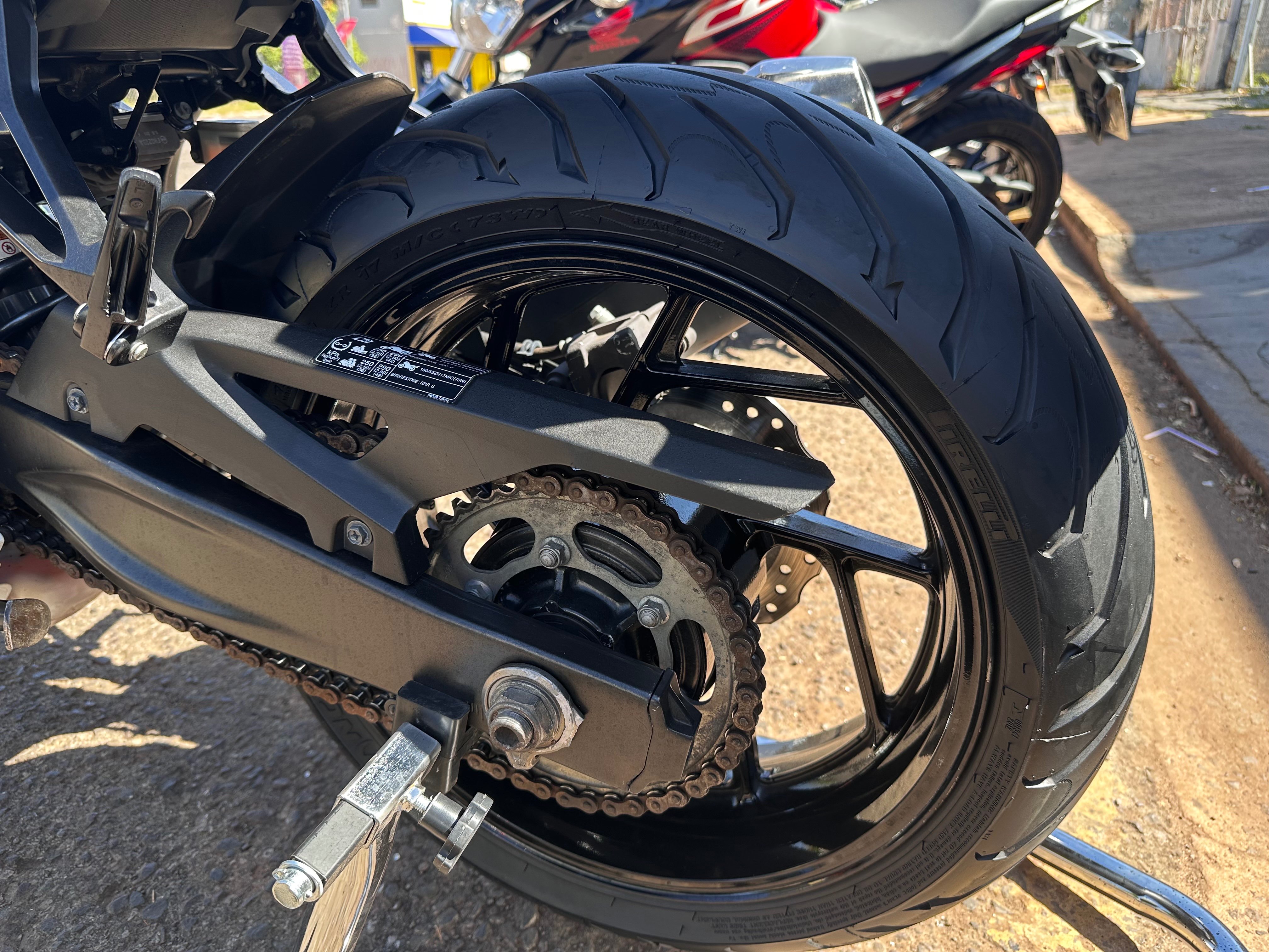 SUZUKI GSX-S 750 2020 - miniatura 2