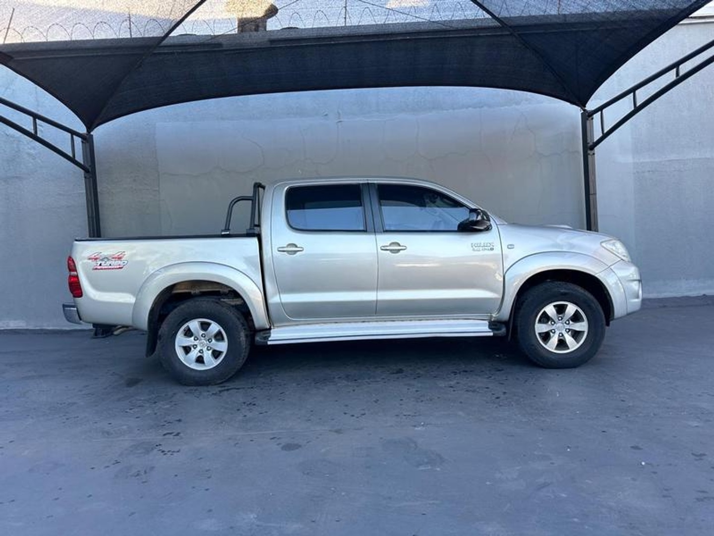 TOYOTA Hilux SRV D4-D 3.0TDi 16v 4X4 C.D. 2009 - miniatura 5