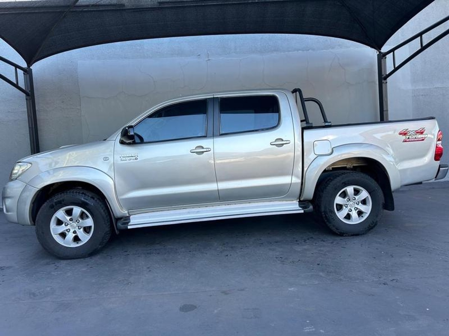 TOYOTA Hilux SRV D4-D 3.0TDi 16v 4X4 C.D. 2009 - miniatura 2