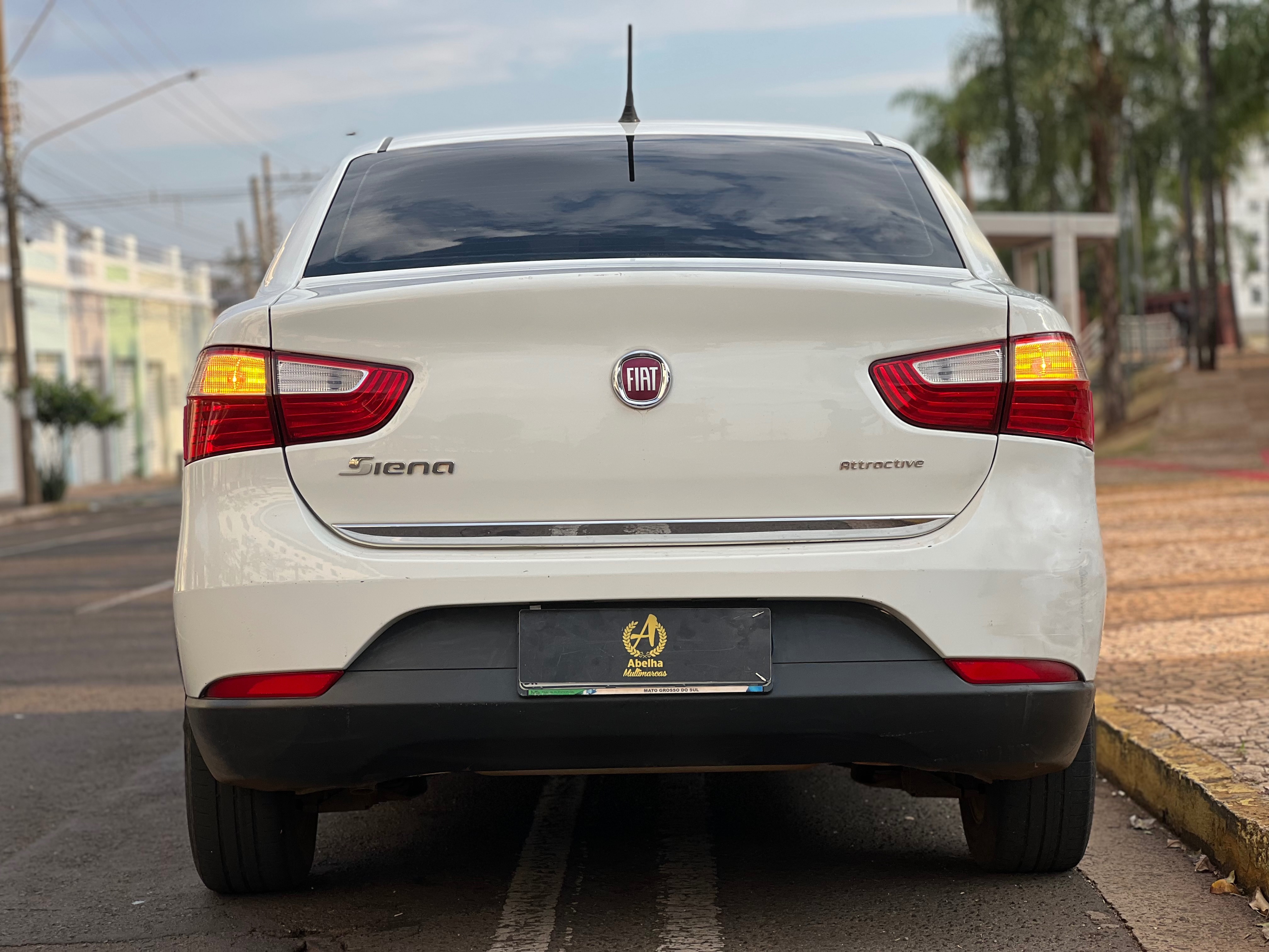FIAT Grand Siena Attractive 1.4 2016 - miniatura 4