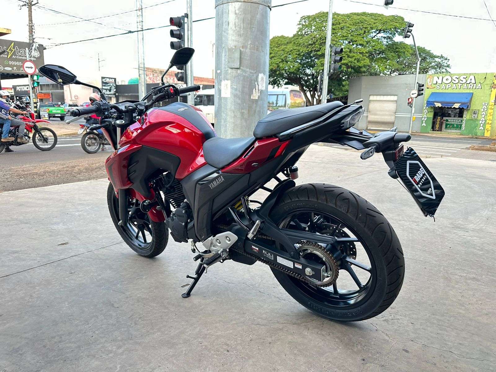 YAMAHA FZ25 250 Fazer 2025 - miniatura 3