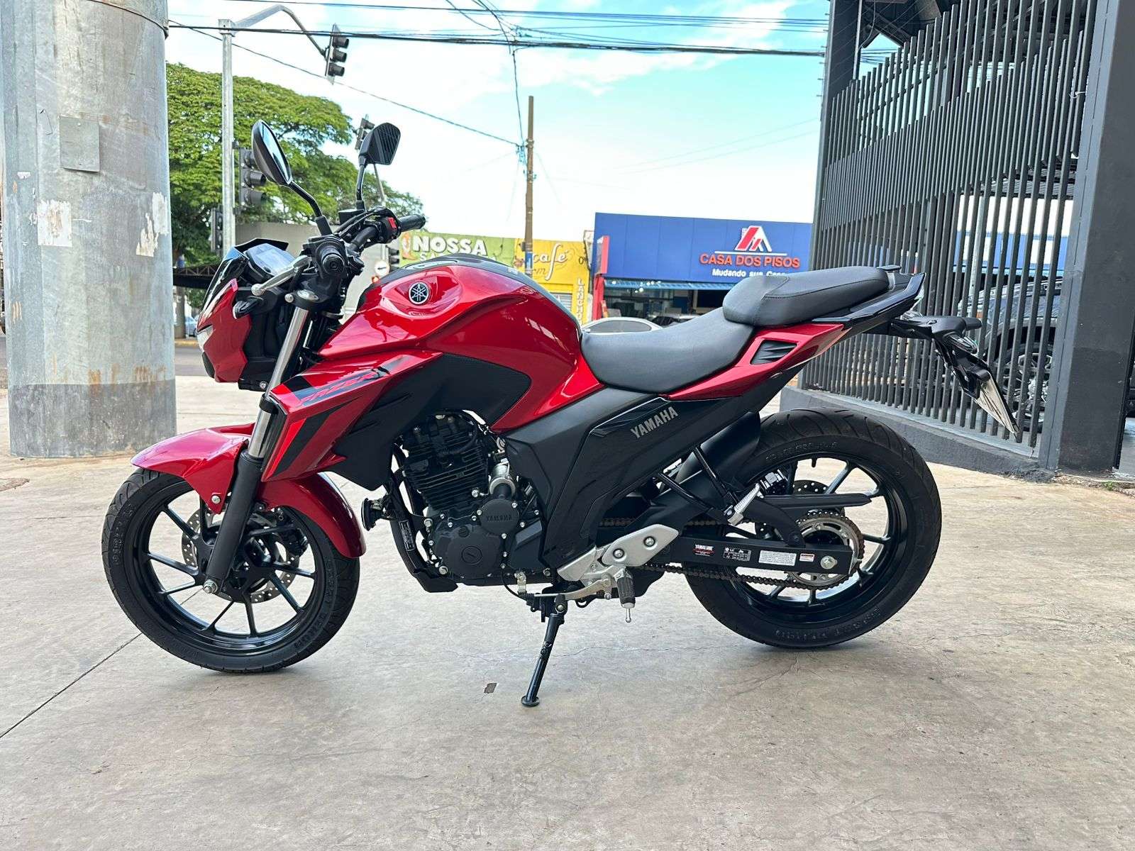 YAMAHA FZ25 250 Fazer 2025 - miniatura 2