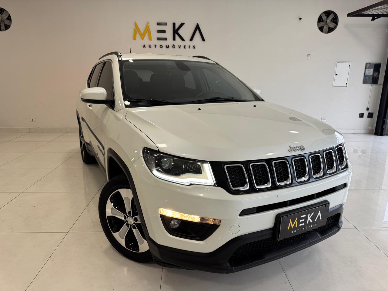 Vista principal de JEEP Compass Longitude 2.0 16v 2017