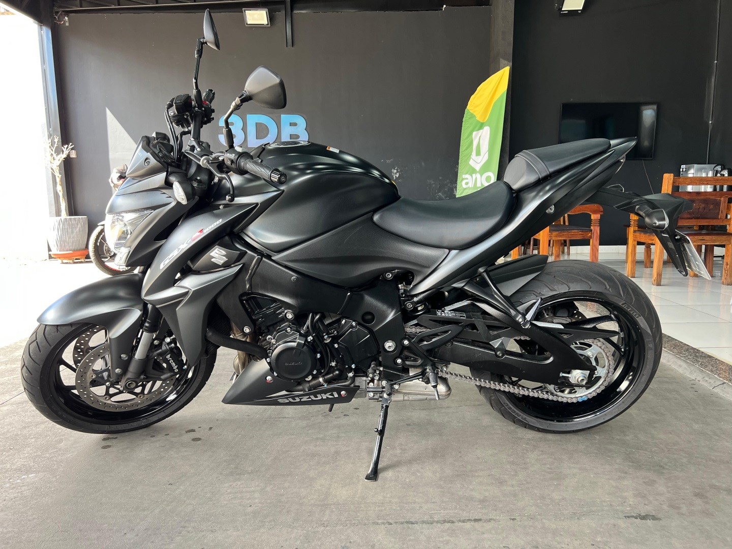 SUZUKI GSX-S 1000 2023 - miniatura 4
