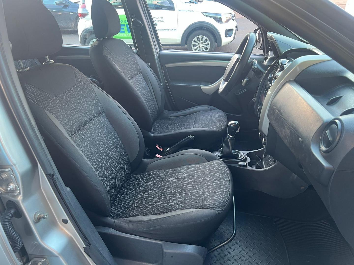 RENAULT Duster 1.6 16v 2019 - miniatura 7