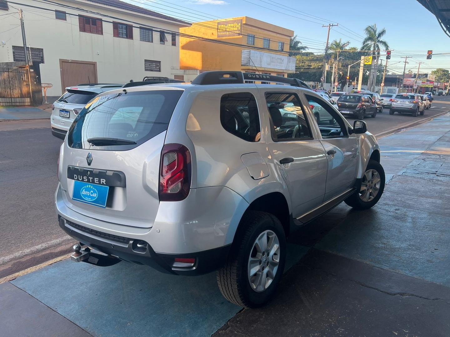 RENAULT Duster 1.6 16v 2019 - miniatura 3