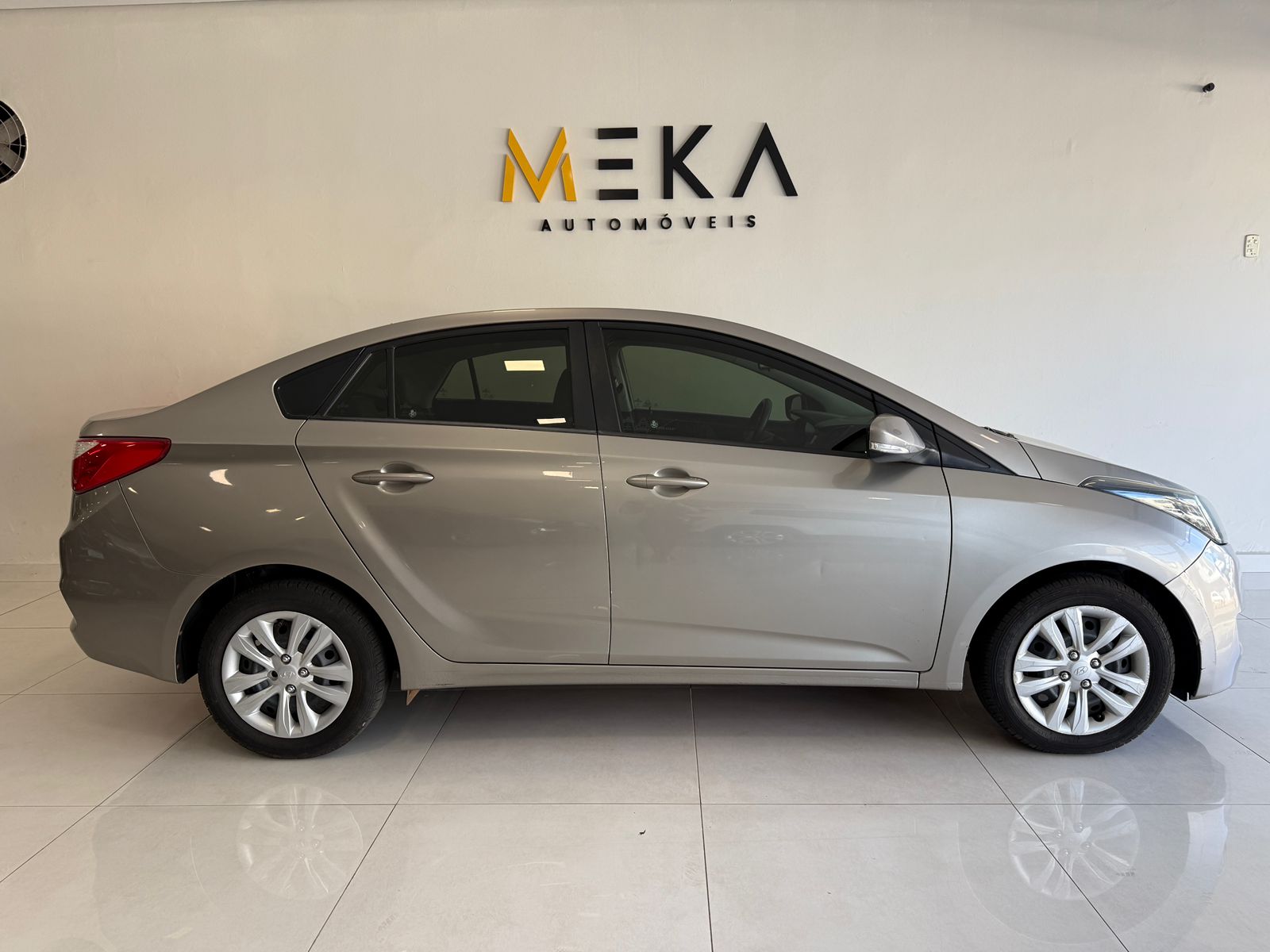 HYUNDAI HB20S Comfort Plus 1.0 12v 2016 - miniatura 3