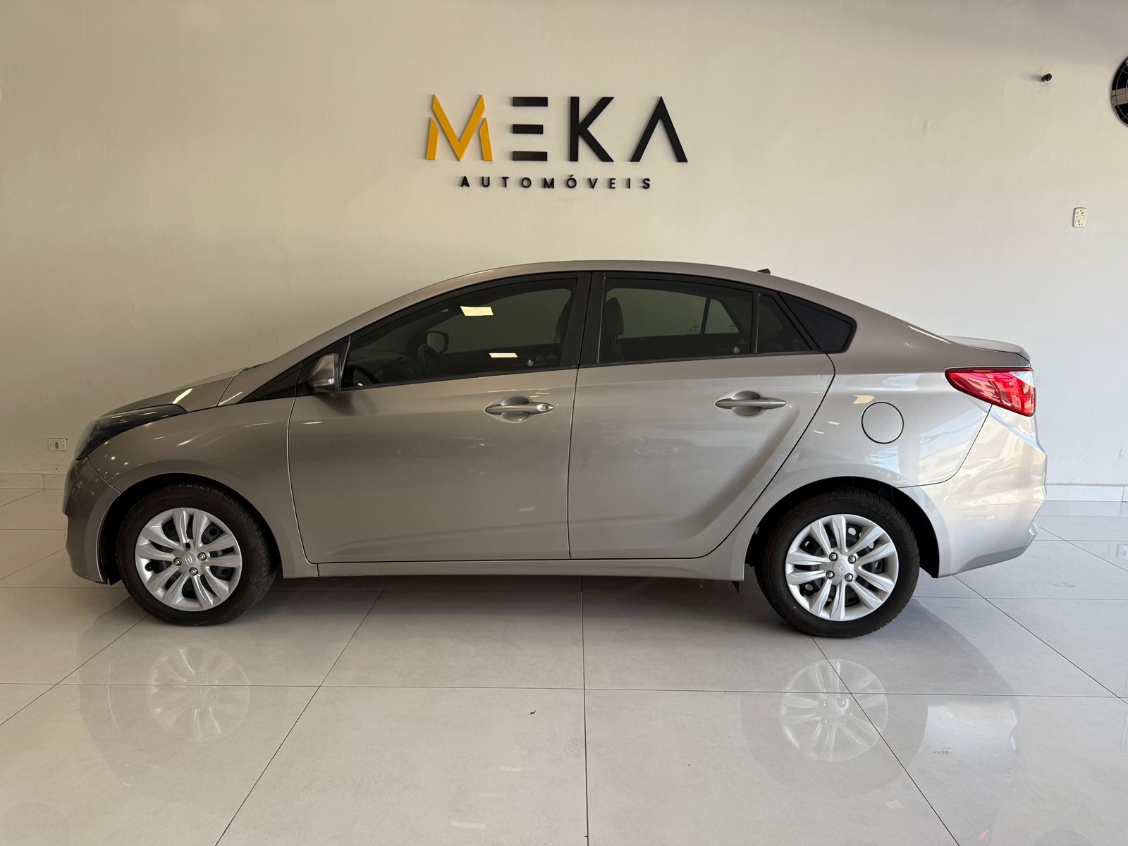 HYUNDAI HB20S Comfort Plus 1.0 12v 2016 - miniatura 4