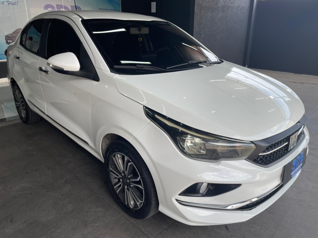 FIAT Cronos Precision 1.8 16v 2021 - miniatura 3