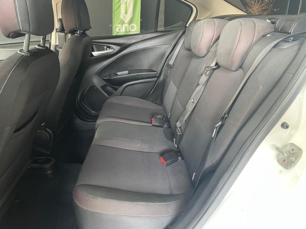 FIAT Cronos Precision 1.8 16v 2021 - miniatura 8