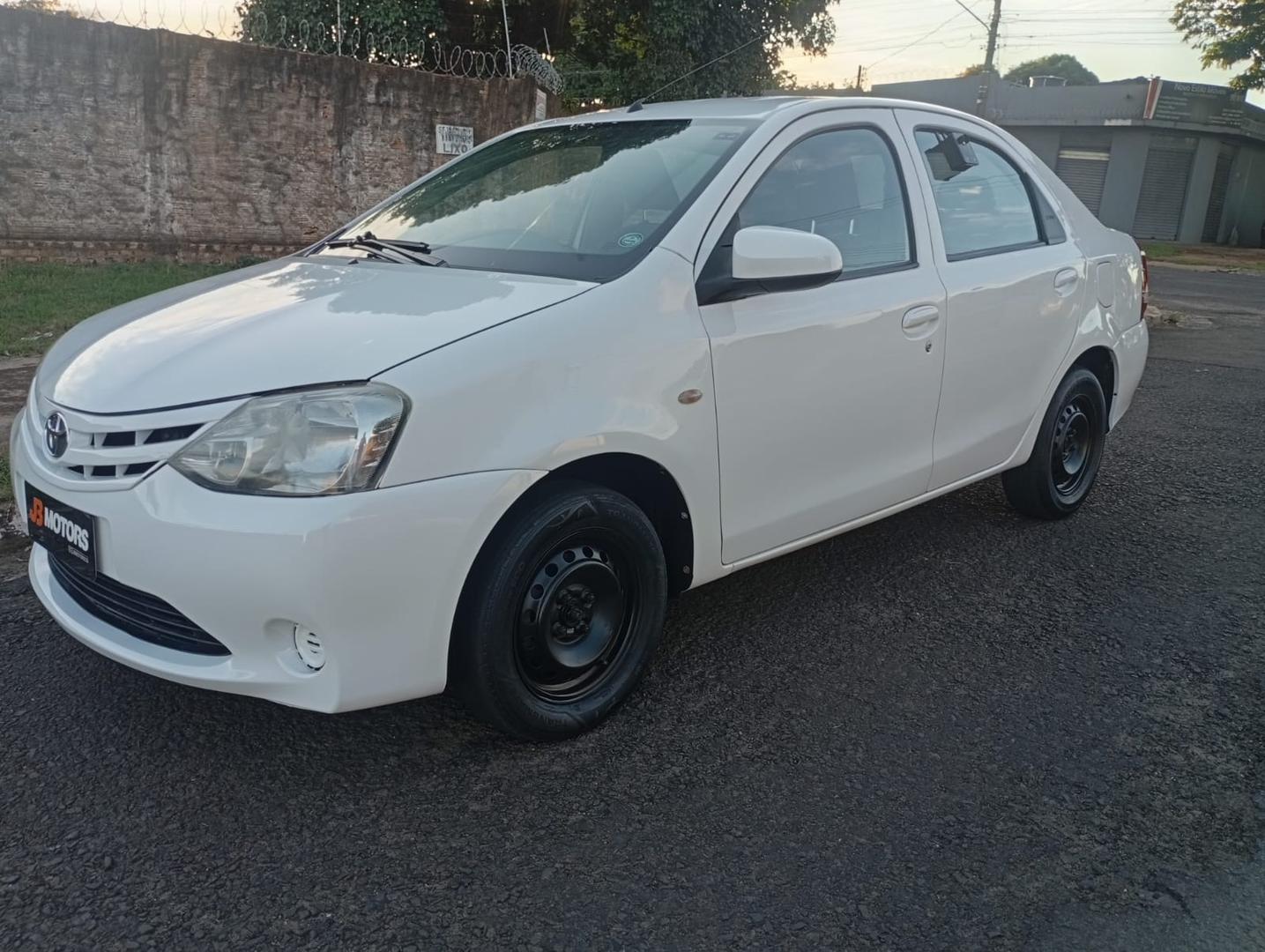 TOYOTA Etios Sedan XS 1.5 16v 2014