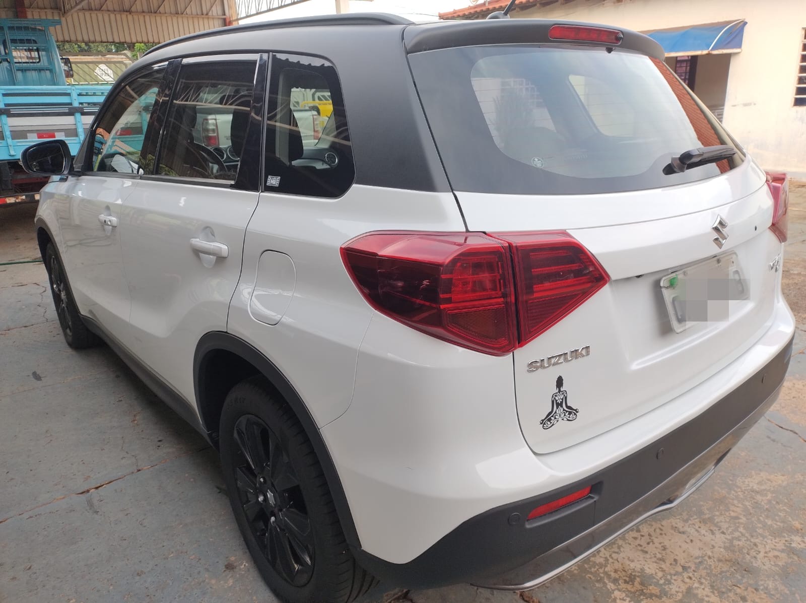 SUZUKI Vitara 4You 1.6 16v 2020 - miniatura 4