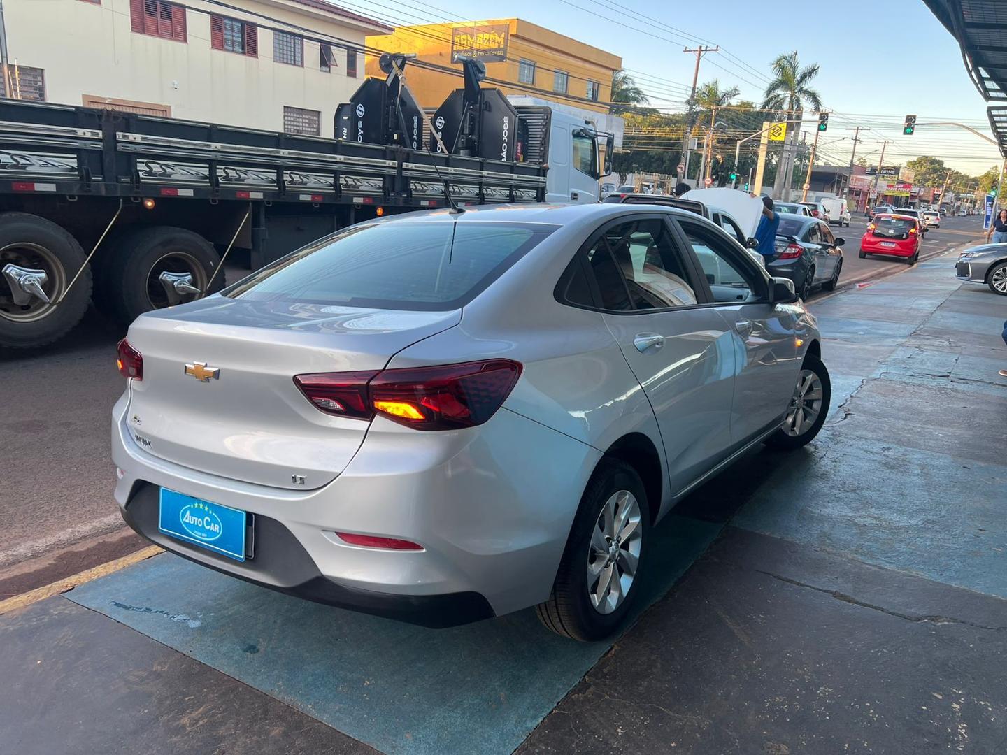 CHEVROLET Onix Sedan Plus LT 1.0 12v 2023 - miniatura 4