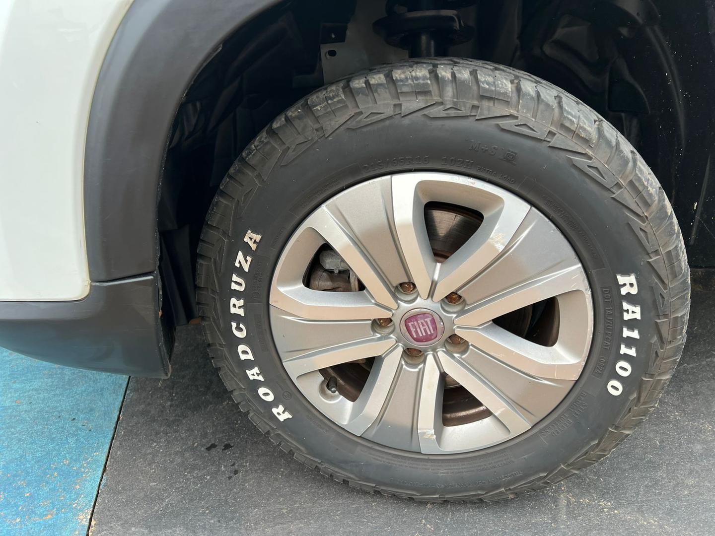 FIAT Toro Freedom 1.8 16v 2018 - miniatura 10
