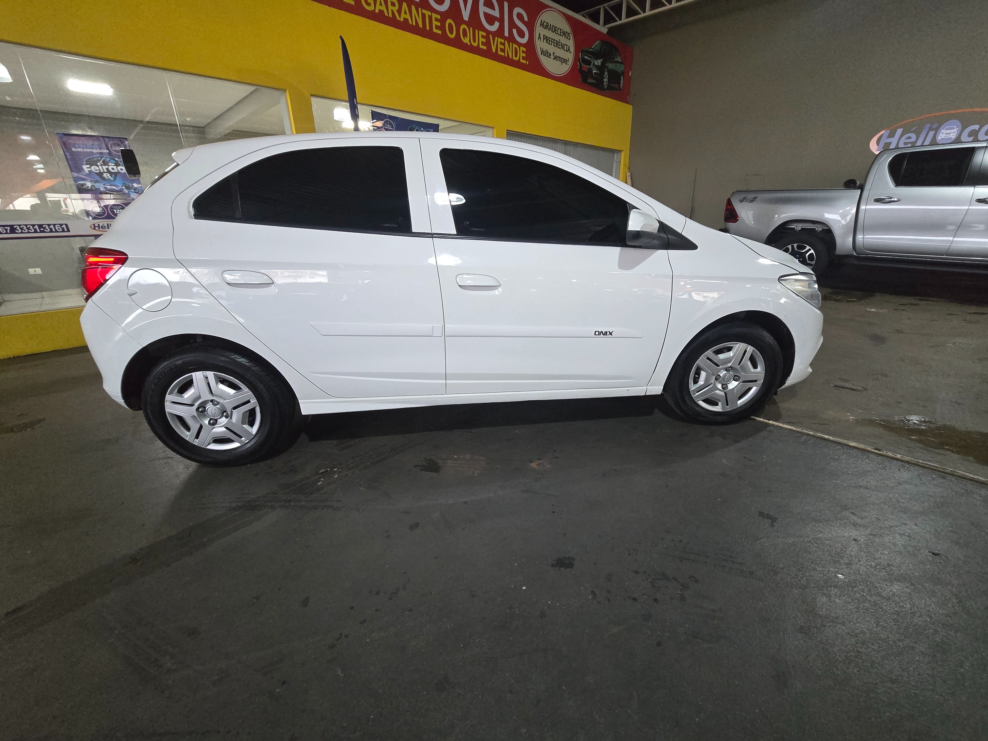 CHEVROLET Onix Joy 1.0 2018 - miniatura 8