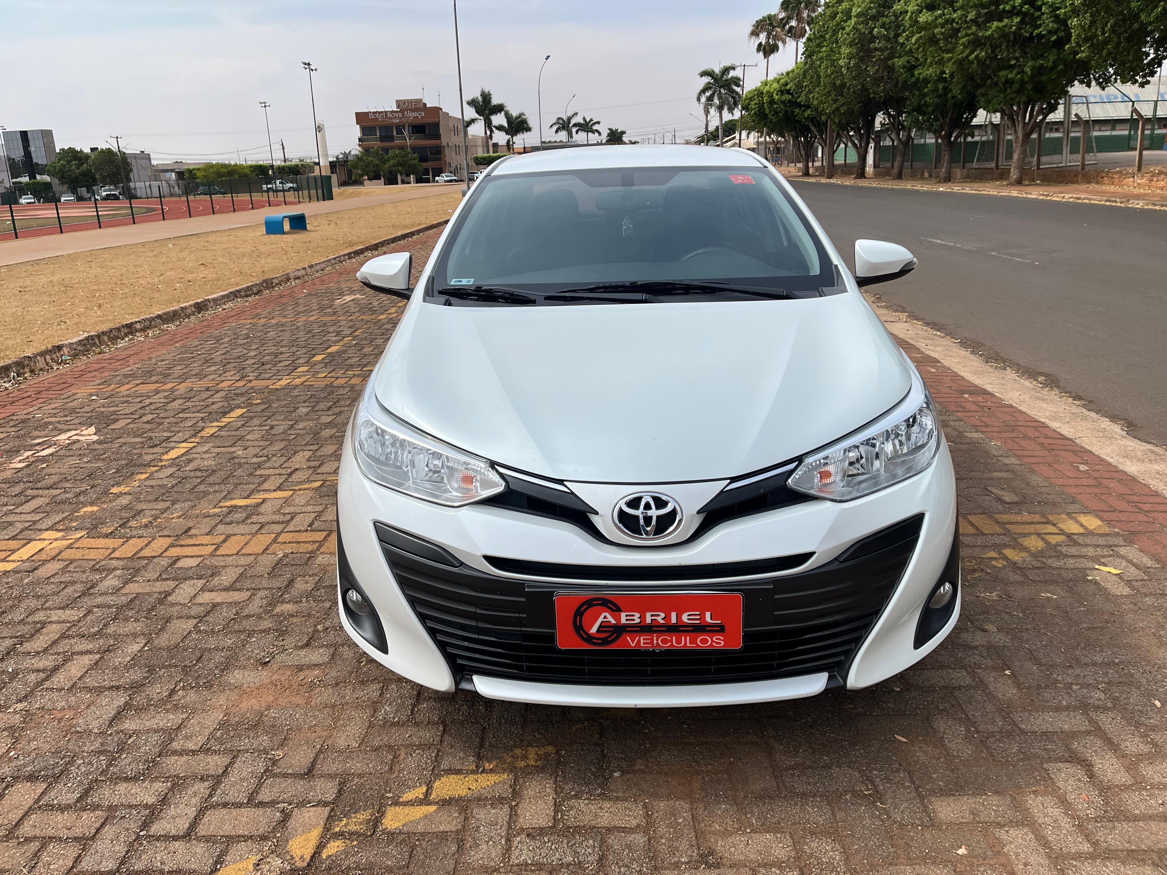 TOYOTA Yaris Sedan XS 1.5 16v 2022 - miniatura 2