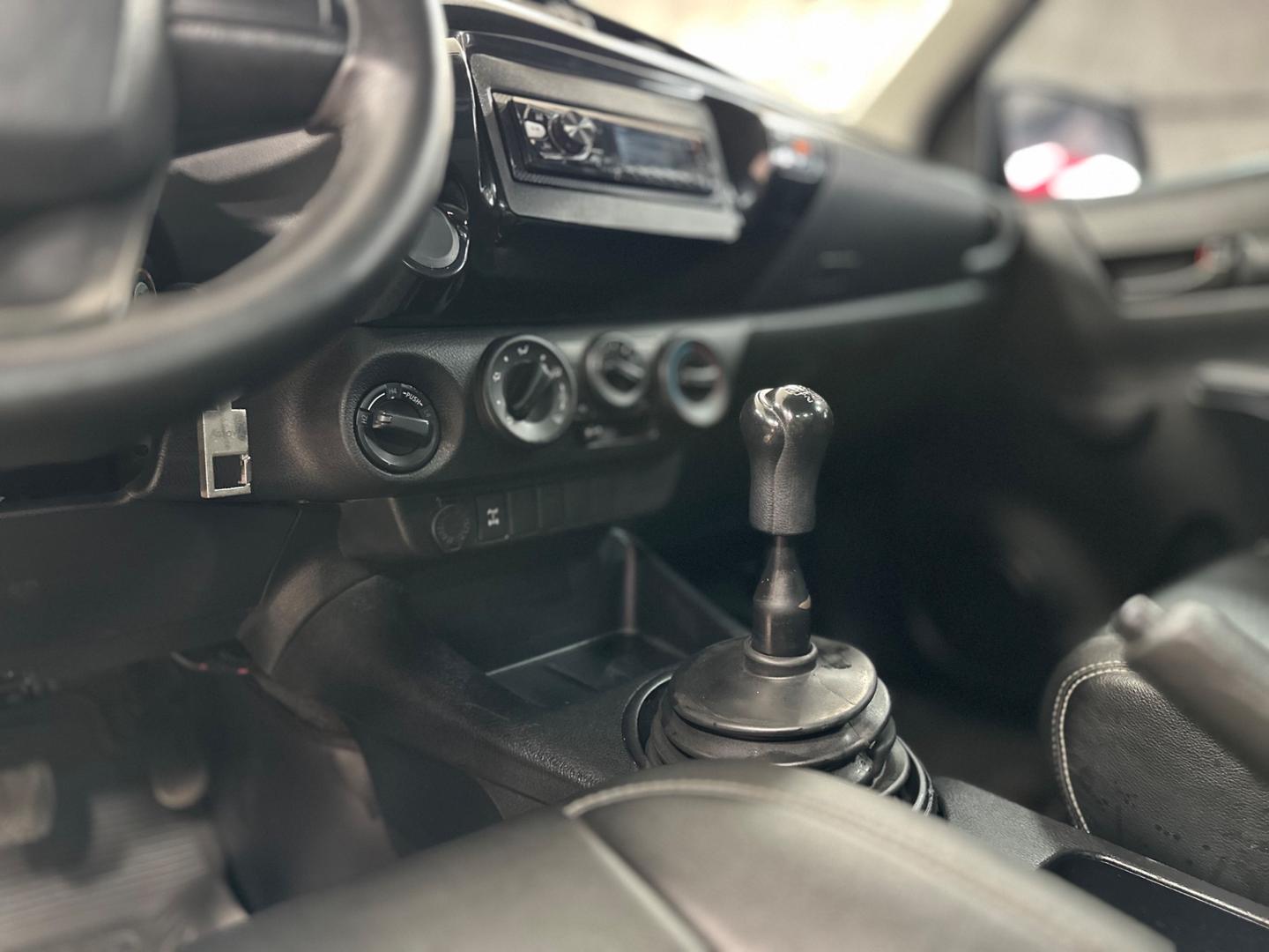 TOYOTA Hilux D4-D 2.8TDi 16v 4X4 C.S. 2017 - miniatura 8