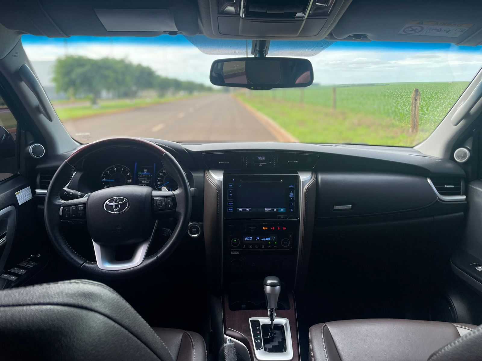 TOYOTA Hilux SW4 SRX D4-D 2.8TDi 16v 4x4 2019 - miniatura 8