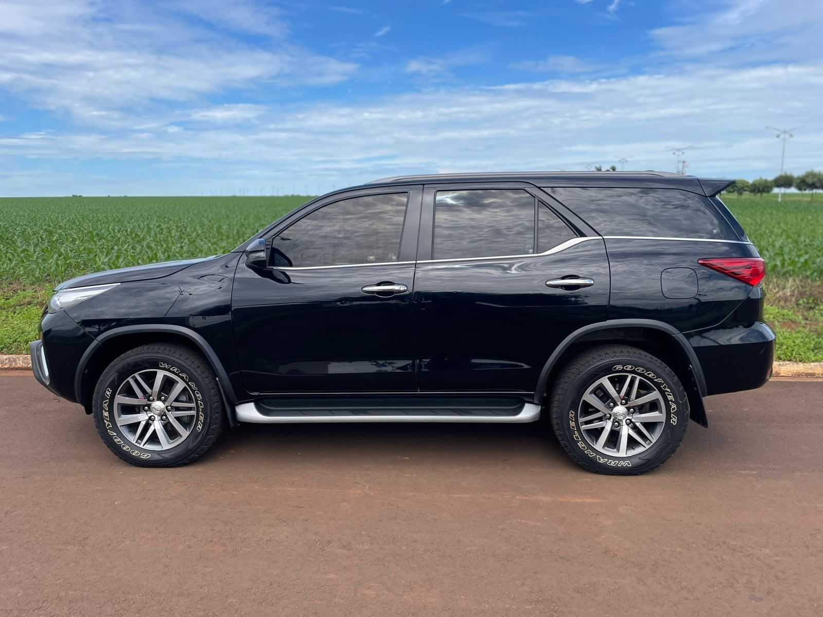 TOYOTA Hilux SW4 SRX D4-D 2.8TDi 16v 4x4 2019 - miniatura 7