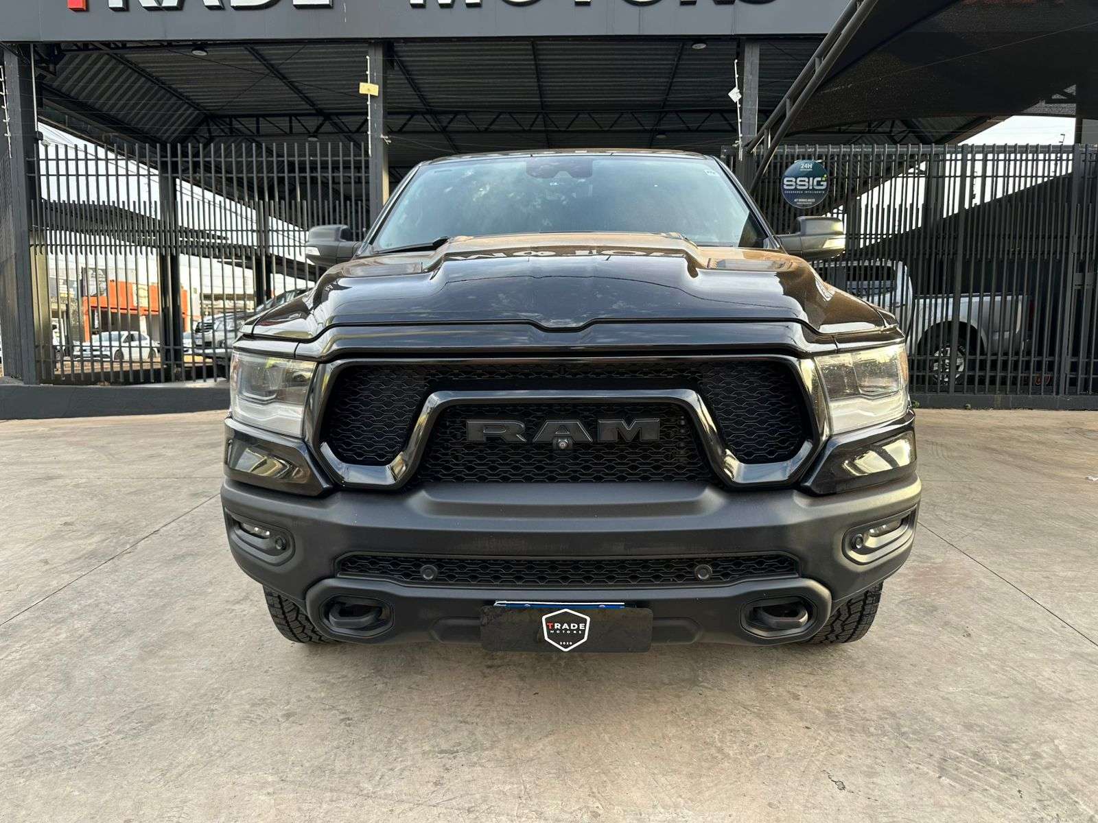 RAM 1500 Rebel 5.7 V8 4X4 C.D. 2022 - miniatura 2