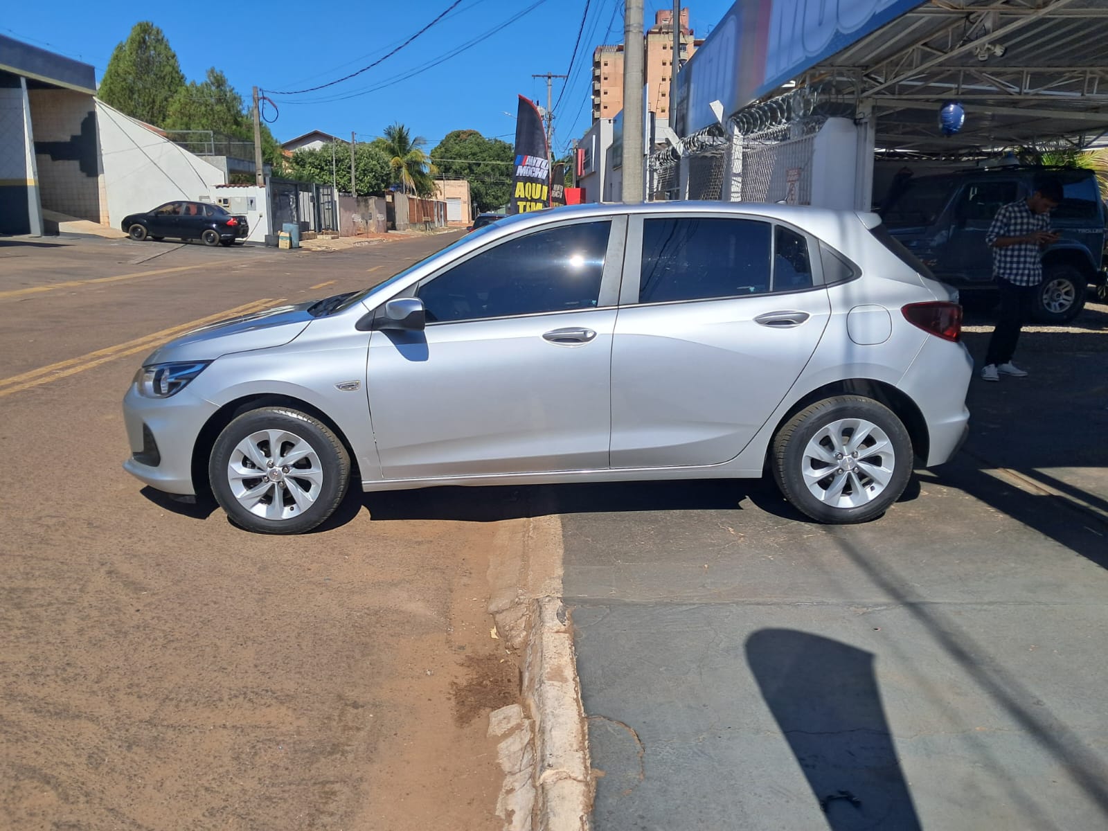 CHEVROLET Onix Hatch LT 1.0T 12v 2023 - miniatura 4
