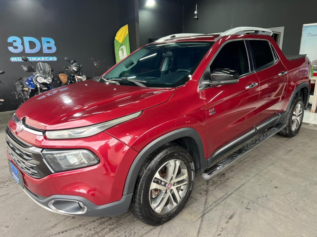 Vista principal de FIAT Toro Volcano 2.0TDi 16v 4x4 2018